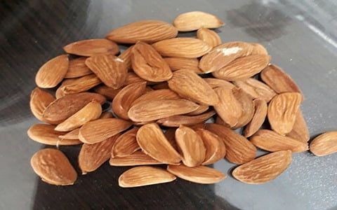 تصویر 3 از فروش مغز بادام مامایی + قیمت خرید به صرفه